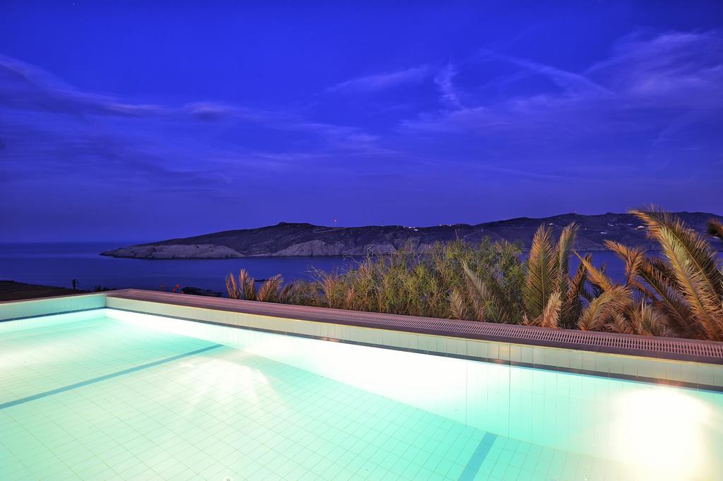 Siourdas Mykonos Villa *