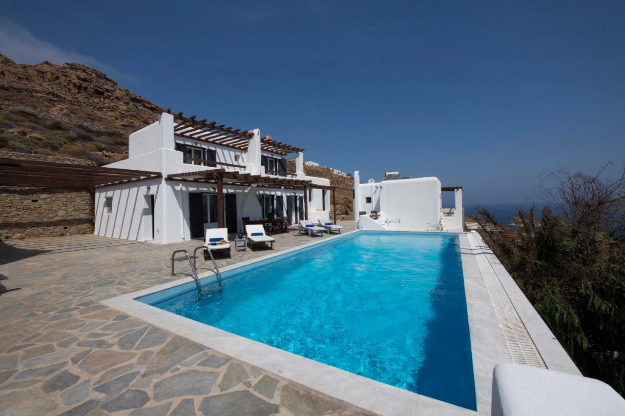 Siourdas Mykonos * Agios Sostis (Mykonos)