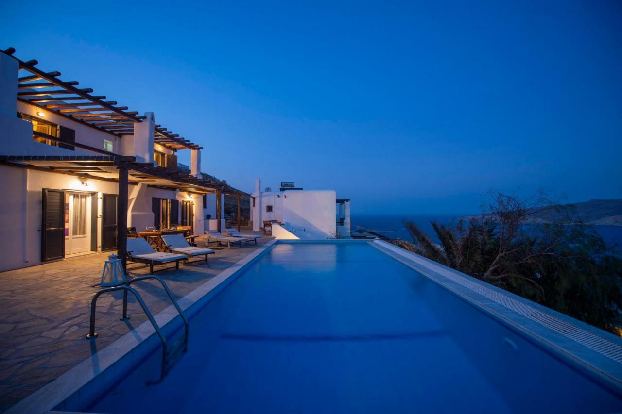 Siourdas Mykonos Villa *