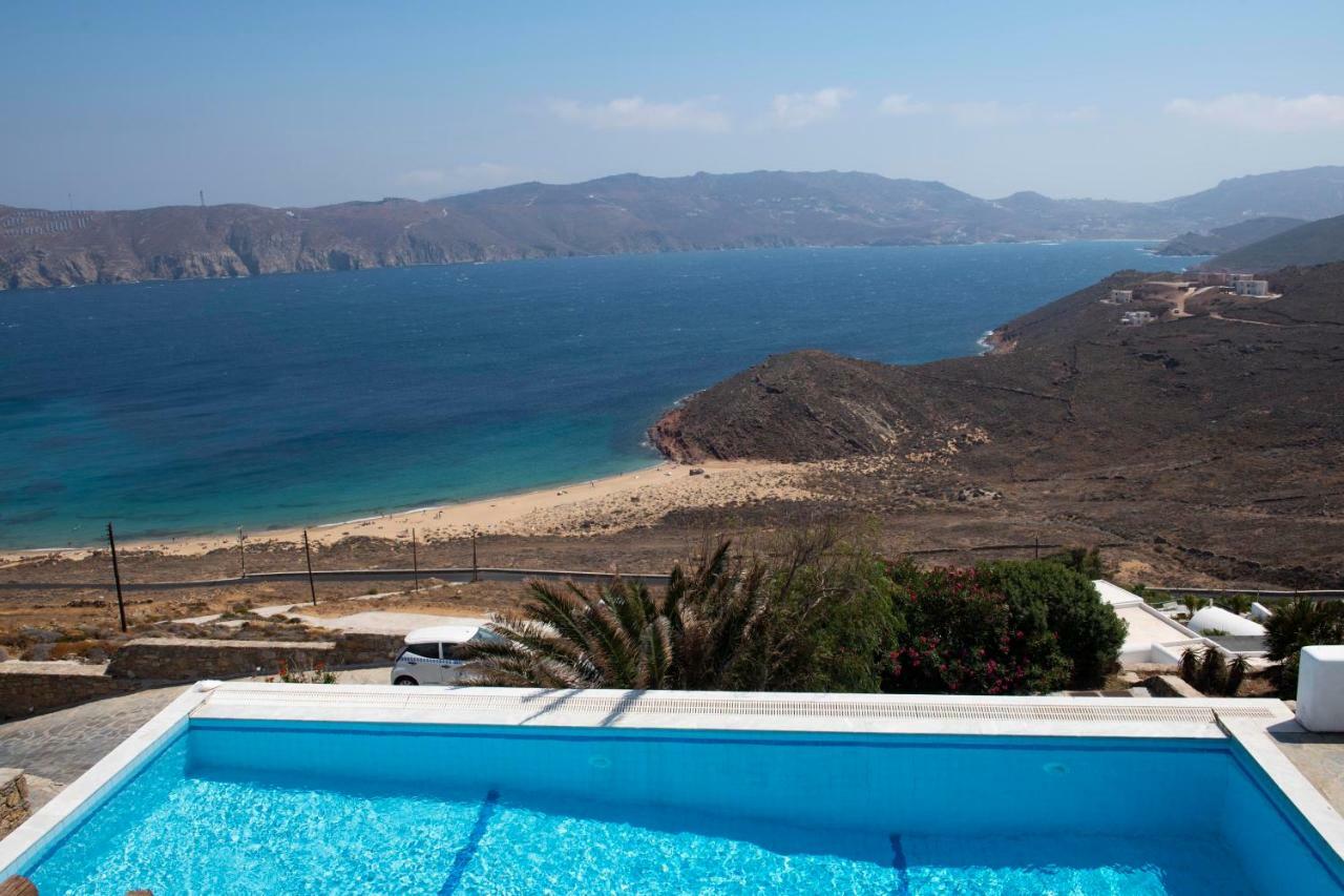 Siourdas Mykonos Villa